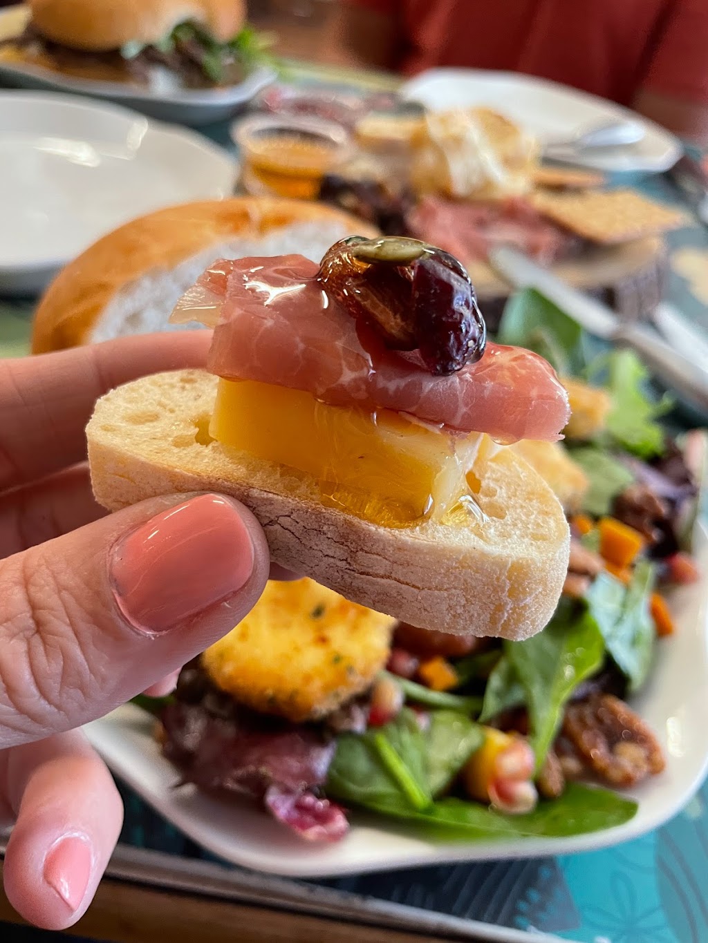 Ophelias Wines & Bites | restaurant | 328 E Main St, Moncks Corner, SC 29461, USA | 8434563368 OR +1 843-456-3368