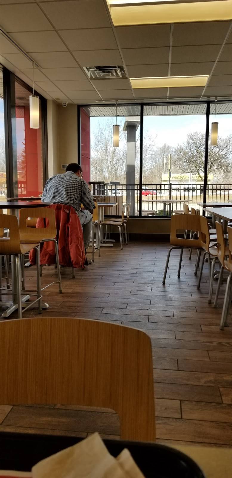 Wendys | restaurant | 32967 Michigan Ave, Wayne, MI 48184, USA | 7343265366 OR +1 734-326-5366