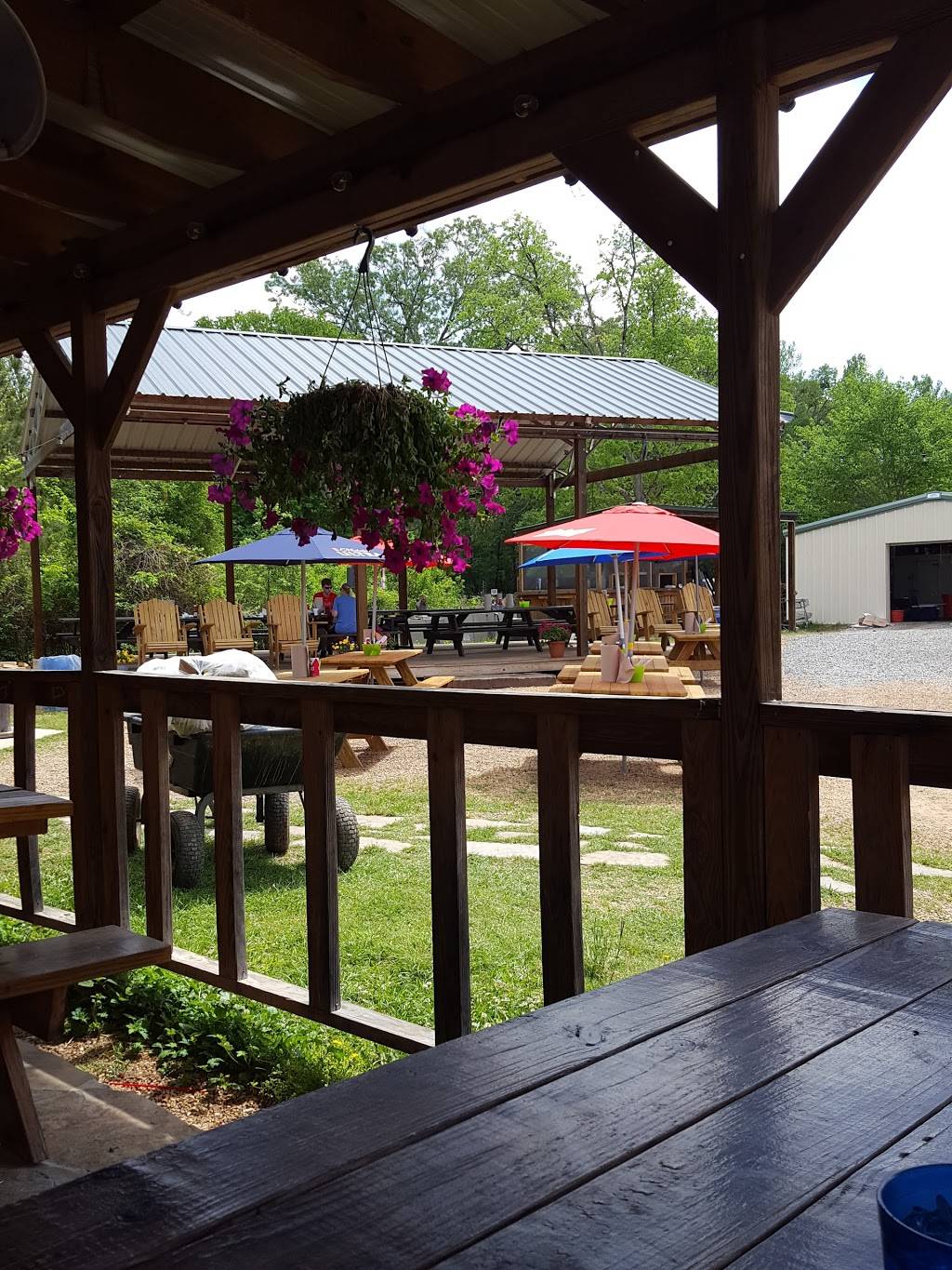 Kelly Rays Crawfish, Seafood and Steaks (formerly Tbeauxs) | restaurant | 1052 Pocahontas Rd, Flora, MS 39071, USA | 6013218334 OR +1 601-321-8334