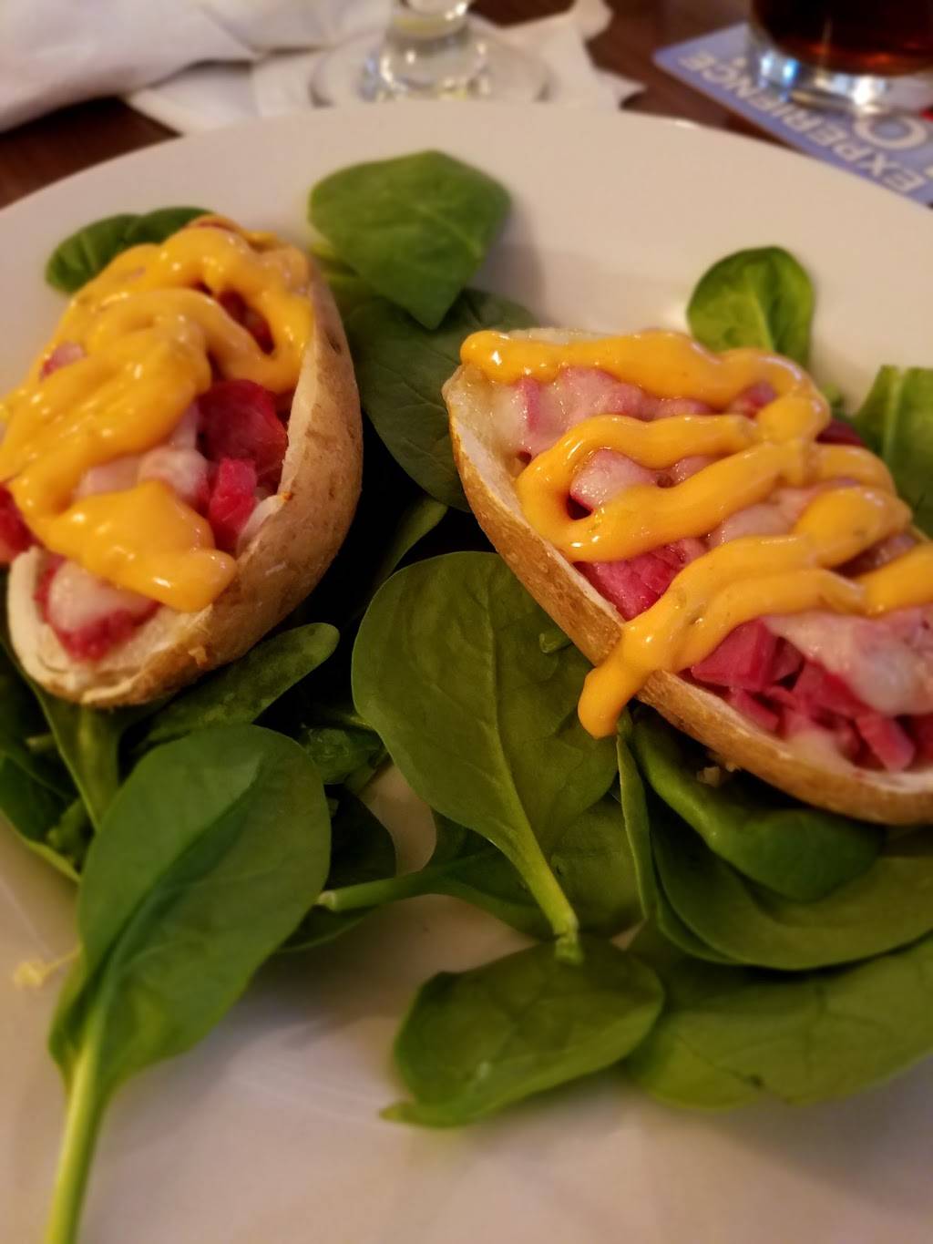 Finger Lakes On Tap | restaurant | 35 Fennell St, Skaneateles, NY 13152, USA | 3156859600 OR +1 315-685-9600