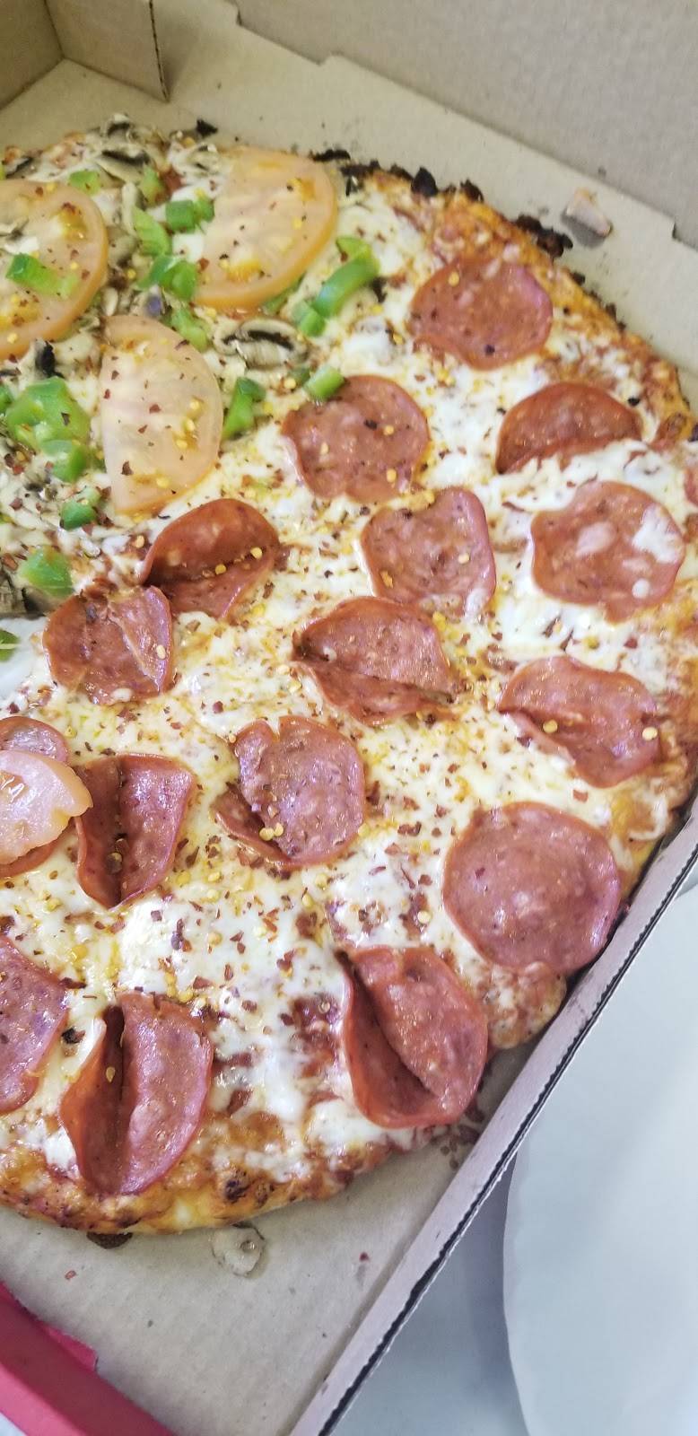 Mammas Pizza | restaurant | 30 Eglinton Ave W, Mississauga, ON L5R 0C1, Canada | 9055025220 OR +1 905-502-5220