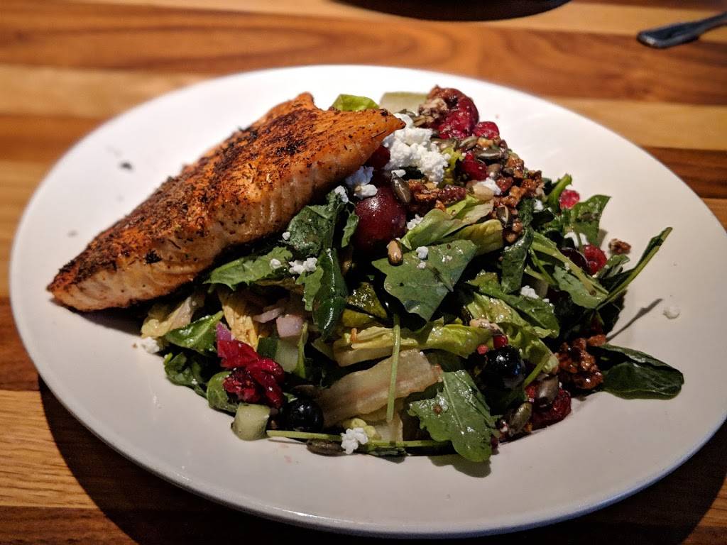 BJs Restaurant & Brewhouse | restaurant | 6181 Columbia Crossing Cir, Columbia, MD 21045, USA | 4433938600 OR +1 443-393-8600