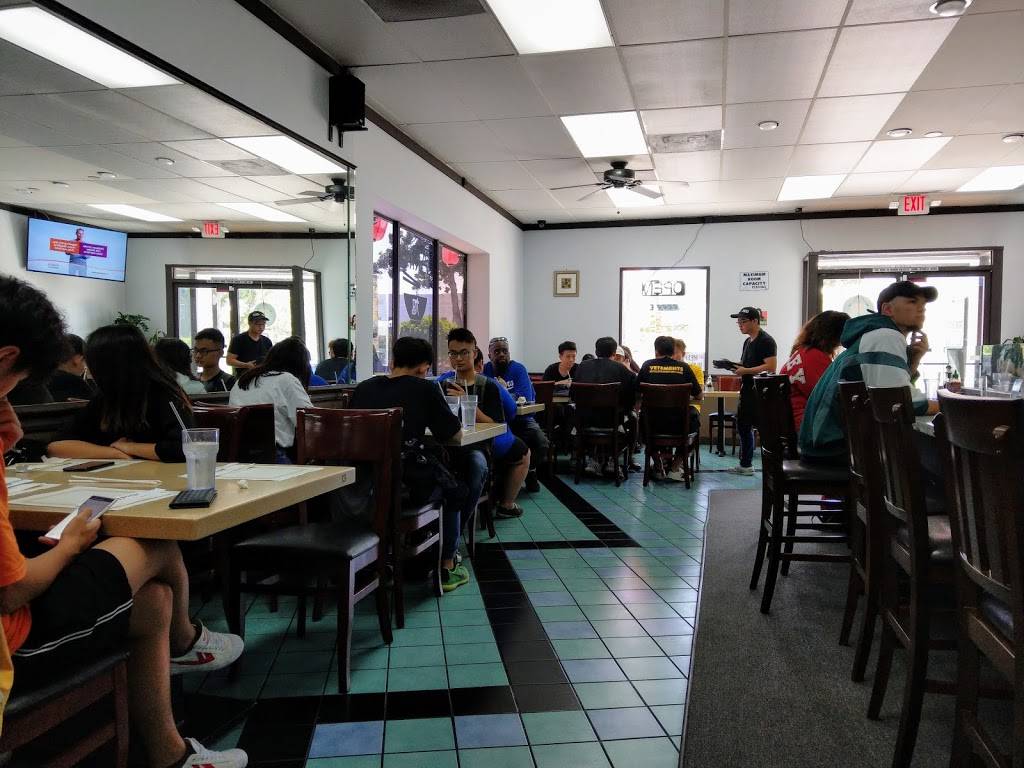 Akira Ramen | restaurant | 1543 E Colorado Blvd, Pasadena, CA 91106, USA | 6263651902 OR +1 626-365-1902