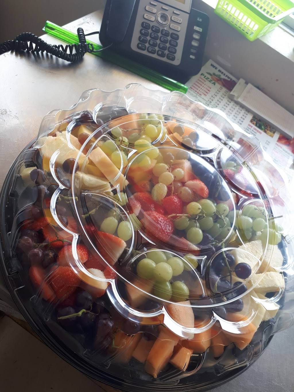 Capri Pizzeria | meal takeaway | 25 Amy Croft Dr, Windsor, ON N9K 1C7, Canada | 5197356300 OR +1 519-735-6300