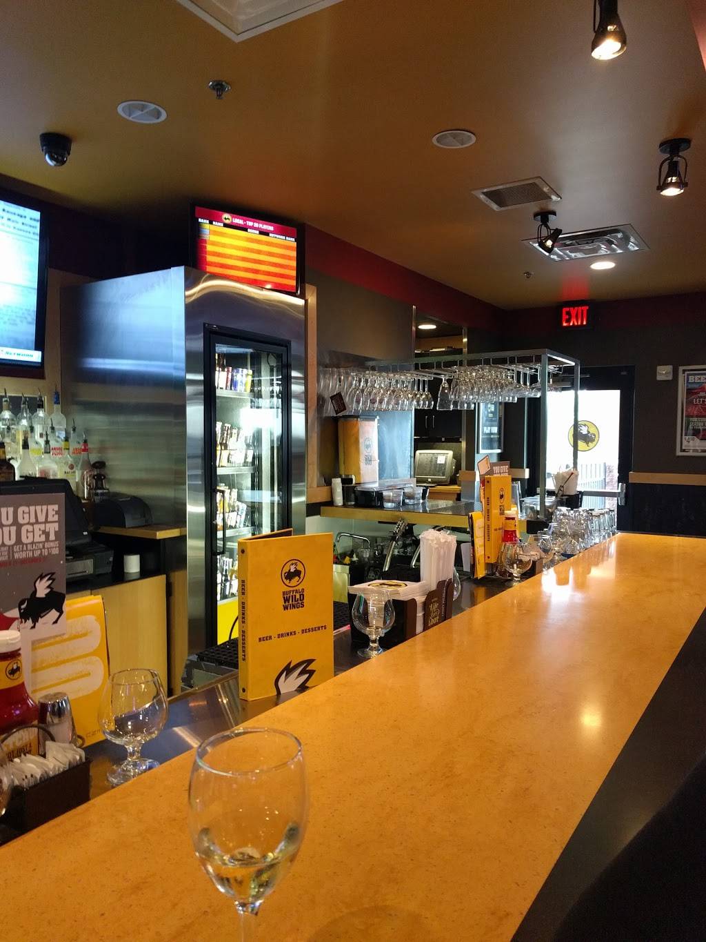 Buffalo Wild Wings | restaurant | 8870 E Indian Bend Rd, Scottsdale, AZ 85250, USA | 4802788791 OR +1 480-278-8791