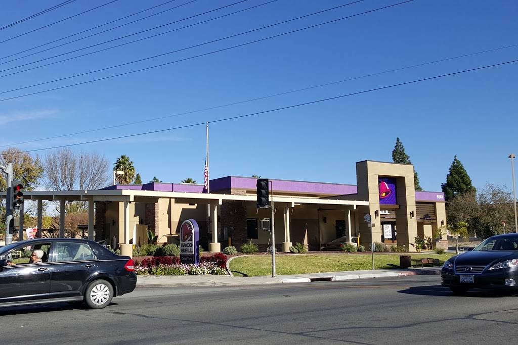 Taco Bell | meal takeaway | 5587 Arlington Ave, Riverside, CA 92504, USA | 9513520931 OR +1 951-352-0931