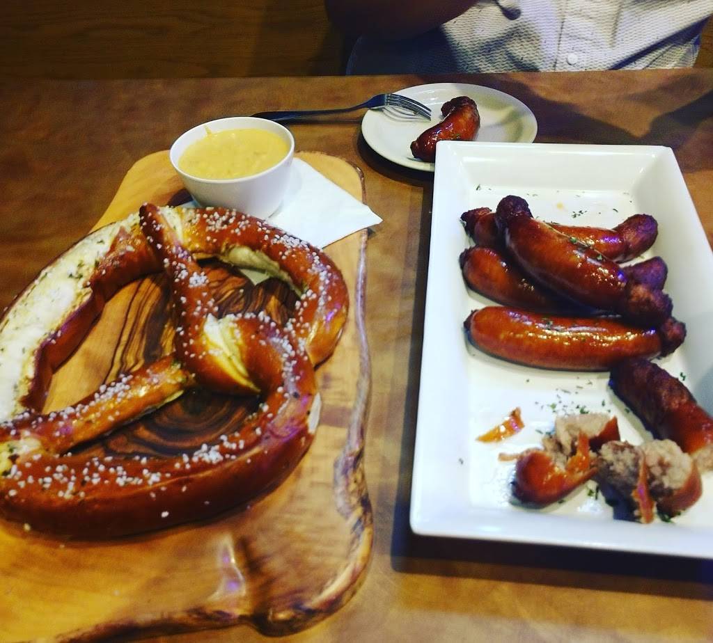 OHares Pub and Restaurant | restaurant | 207 S Main St, Bartlett, IL 60103, USA | 6303728878 OR +1 630-372-8878