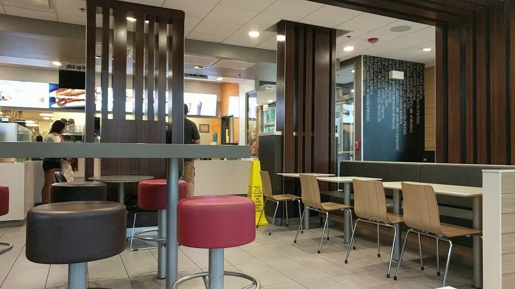 McDonalds | cafe | 2451 US-12, Spring Grove, IL 60081, USA | 8156750004 OR +1 815-675-0004