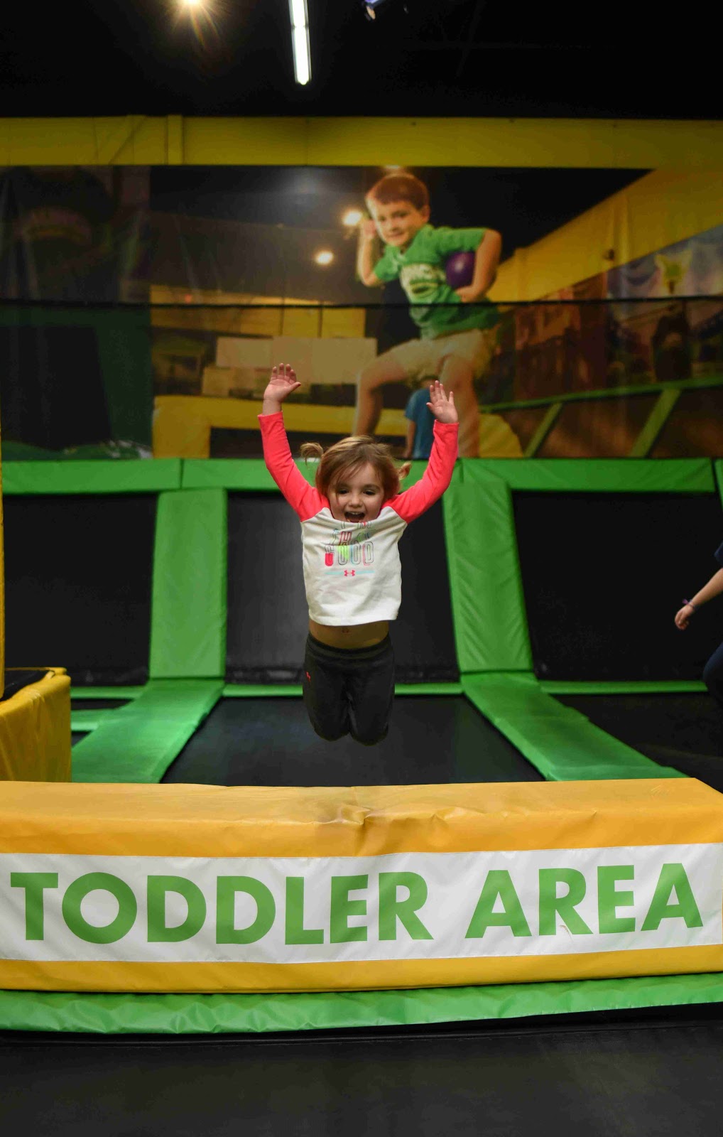 Launch Entertainment Park Framingham | restaurant | 2 California Ave, Framingham, MA 01701, USA | 7812555867 OR +1 781-255-5867