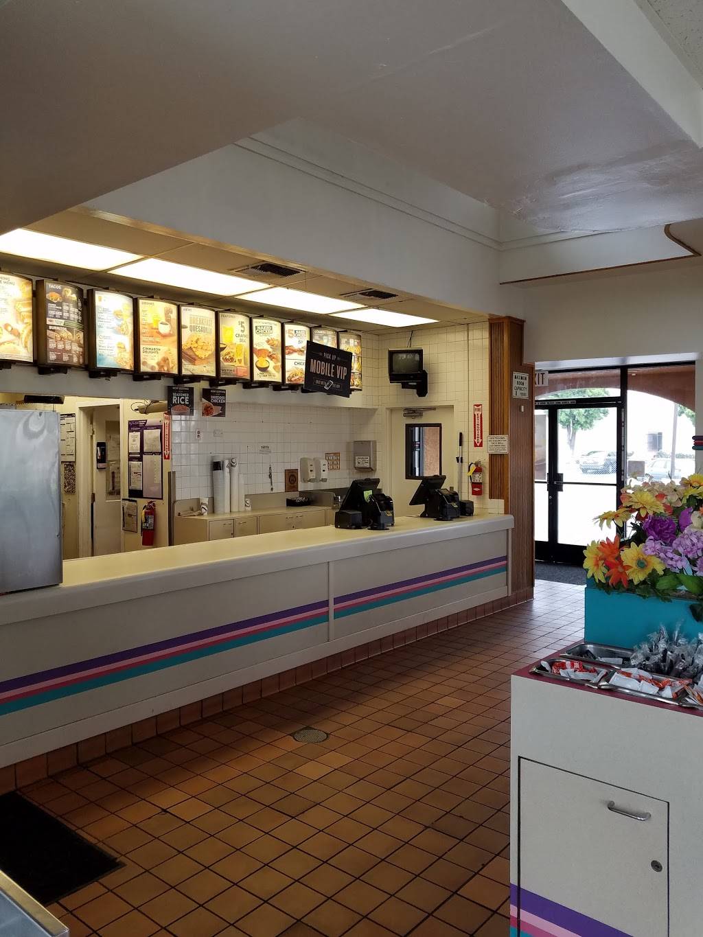 Taco Bell | meal takeaway | 10360 Beach Blvd, Stanton, CA 90680, USA | 7148285125 OR +1 714-828-5125