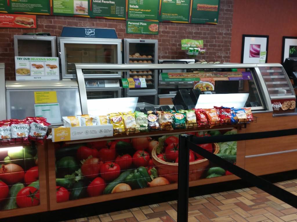Subway Restaurants | restaurant | 7118 Woodland Dr, Indianapolis, IN 46278, USA | 3175361695 OR +1 317-536-1695
