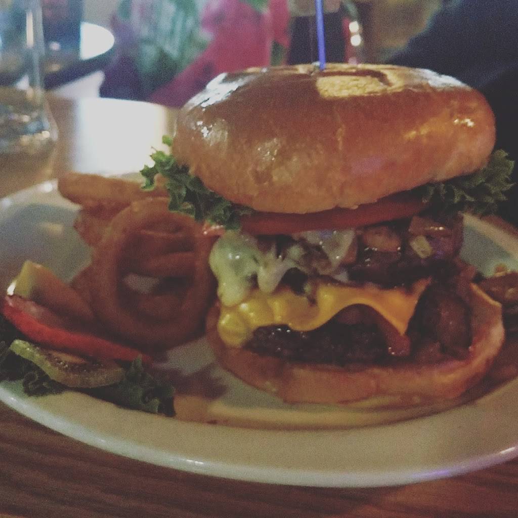 The 231 Bar & Grill | restaurant | 17170 Vondra Rd, Thompsonville, MI 49683, USA | 2313780231 OR +1 231-378-0231