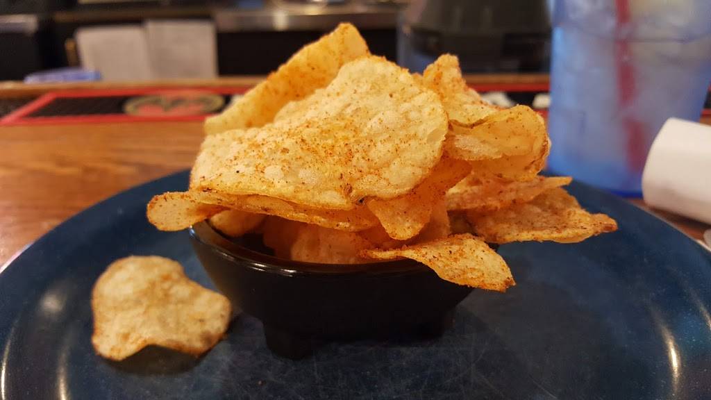 Famous Daves Bar-B-Que | restaurant | 12020 Anne St, Omaha, NE 68137, USA | 4028291616 OR +1 402-829-1616