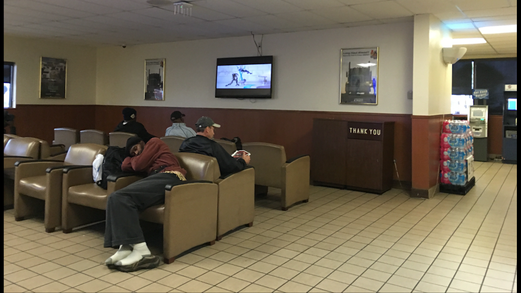 Flying J Travel Center | restaurant | 7425 Bonnie View Rd, Dallas, TX 75241, USA | 9722253566 OR +1 972-225-3566