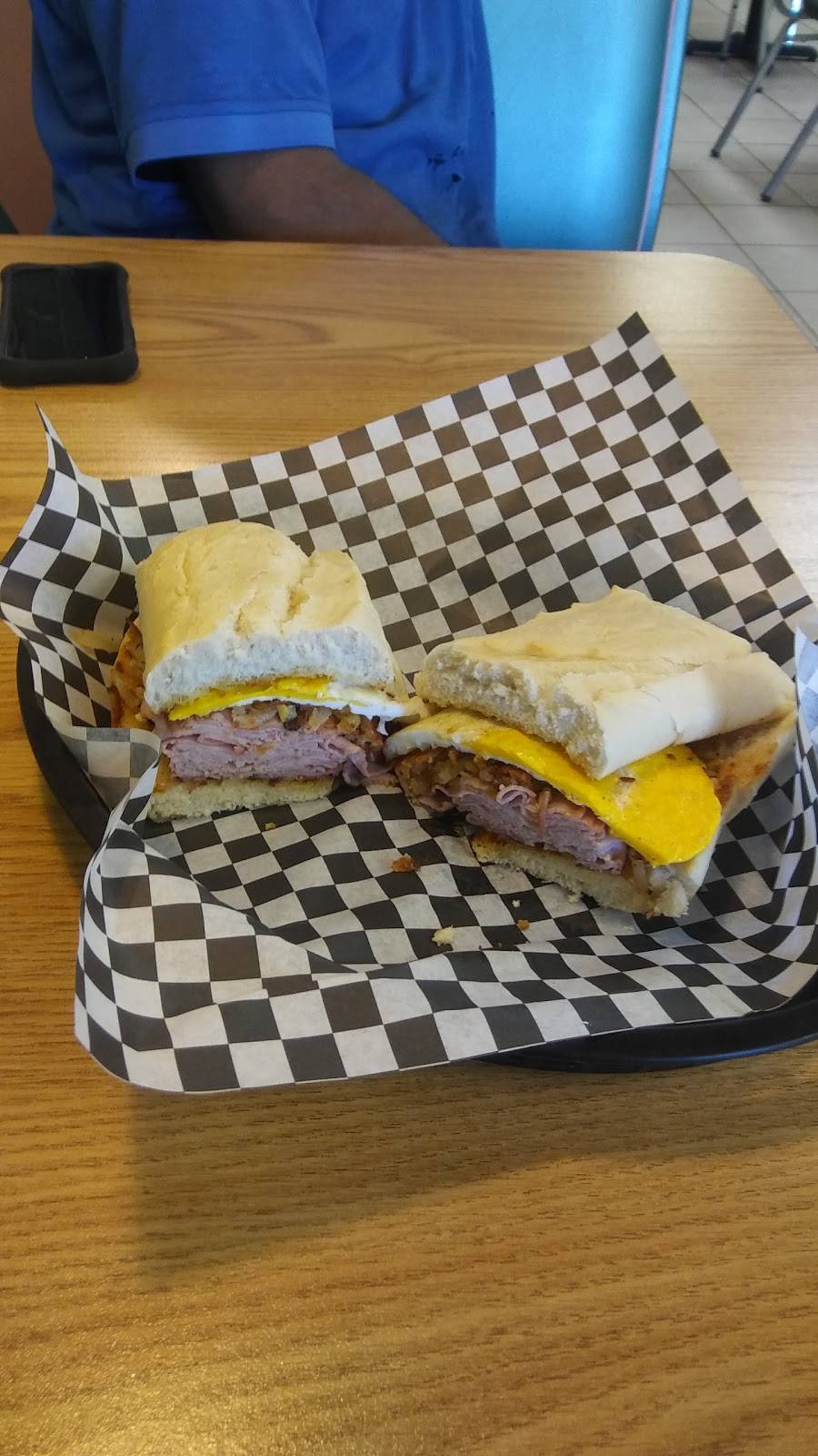 Big Daves Deli | bakery | 1225 W Oak St, Zionsville, IN 46077, USA | 3178734255 OR +1 317-873-4255