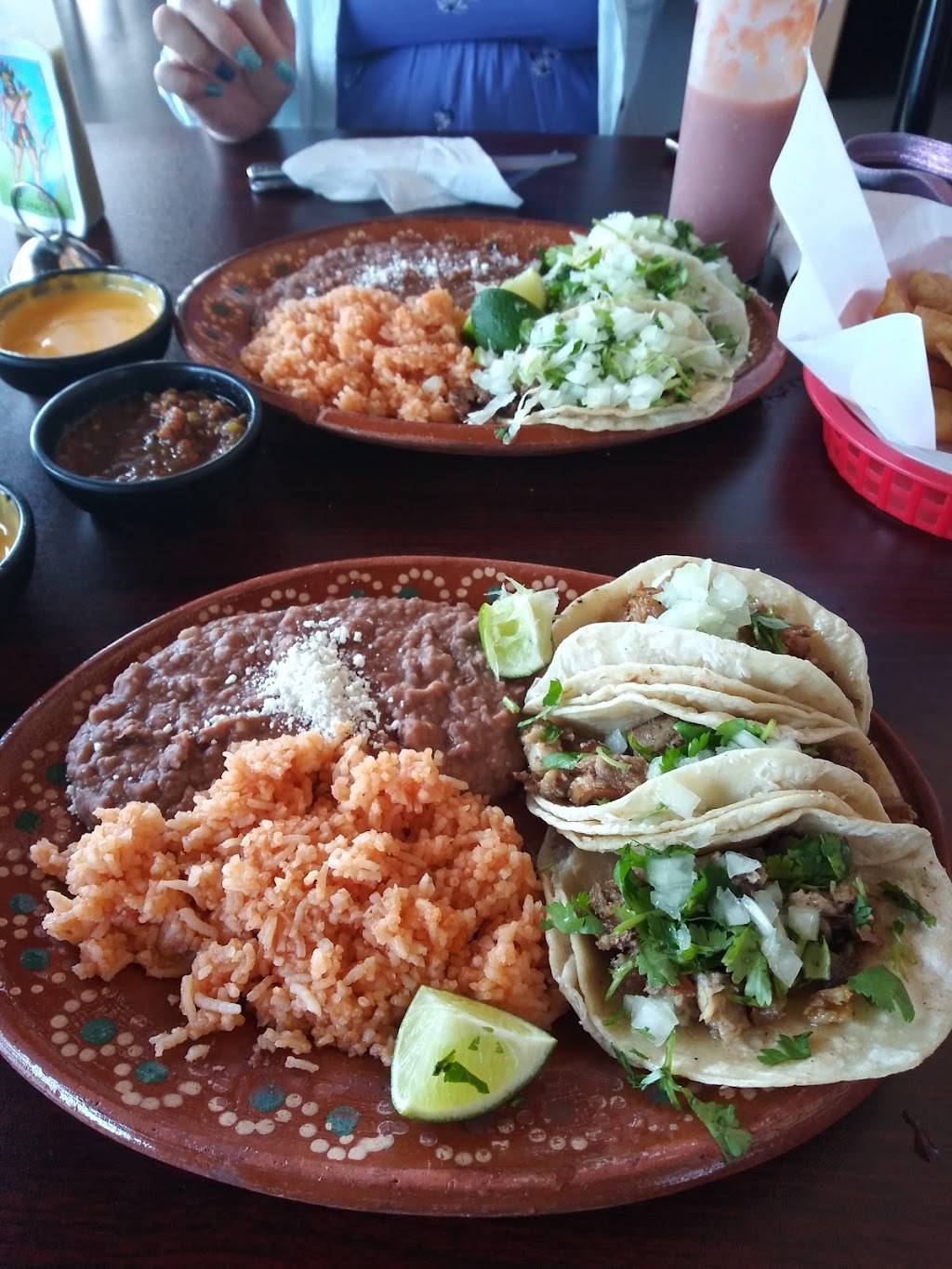 El Rey Taqueria | restaurant | 100 S May Ave, Oklahoma City, OK 73107, USA | 4052707894 OR +1 405-270-7894