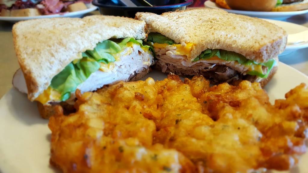 Izzys Beechmont | restaurant | 7625 Beechmont Ave, Cincinnati, OH 45255, USA | 5132315550 OR +1 513-231-5550