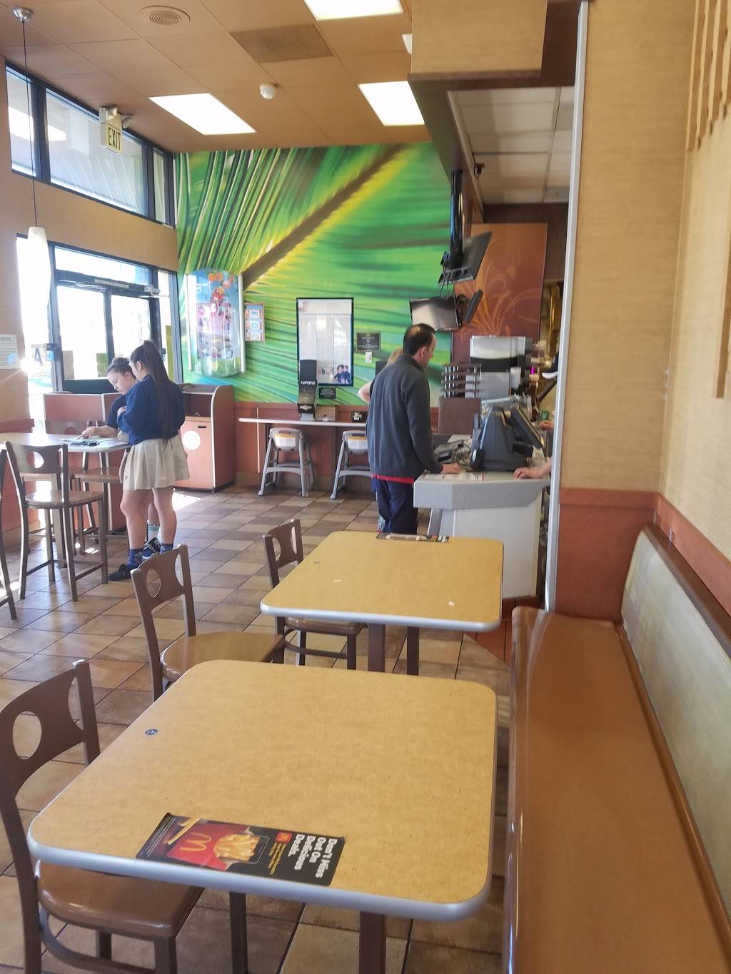 McDonalds | cafe | 5920 Balboa Ave, San Diego, CA 92111, USA | 8585695928 OR +1 858-569-5928