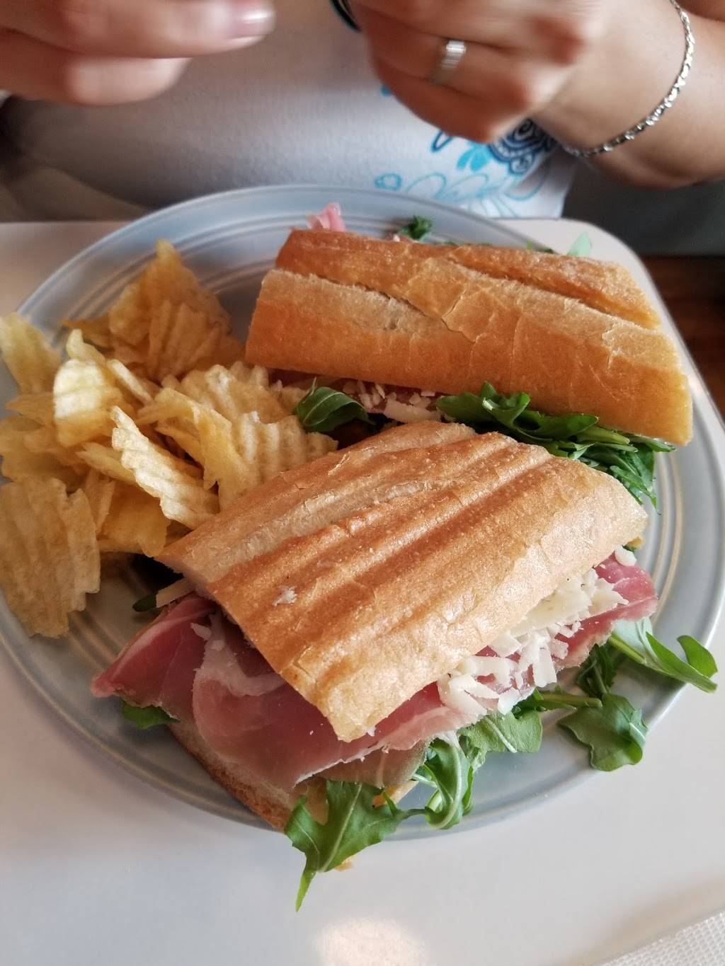 Parade Cafe | cafe | 622 Caton Ave, Brooklyn, NY 11218, USA | 7184385445 OR +1 718-438-5445