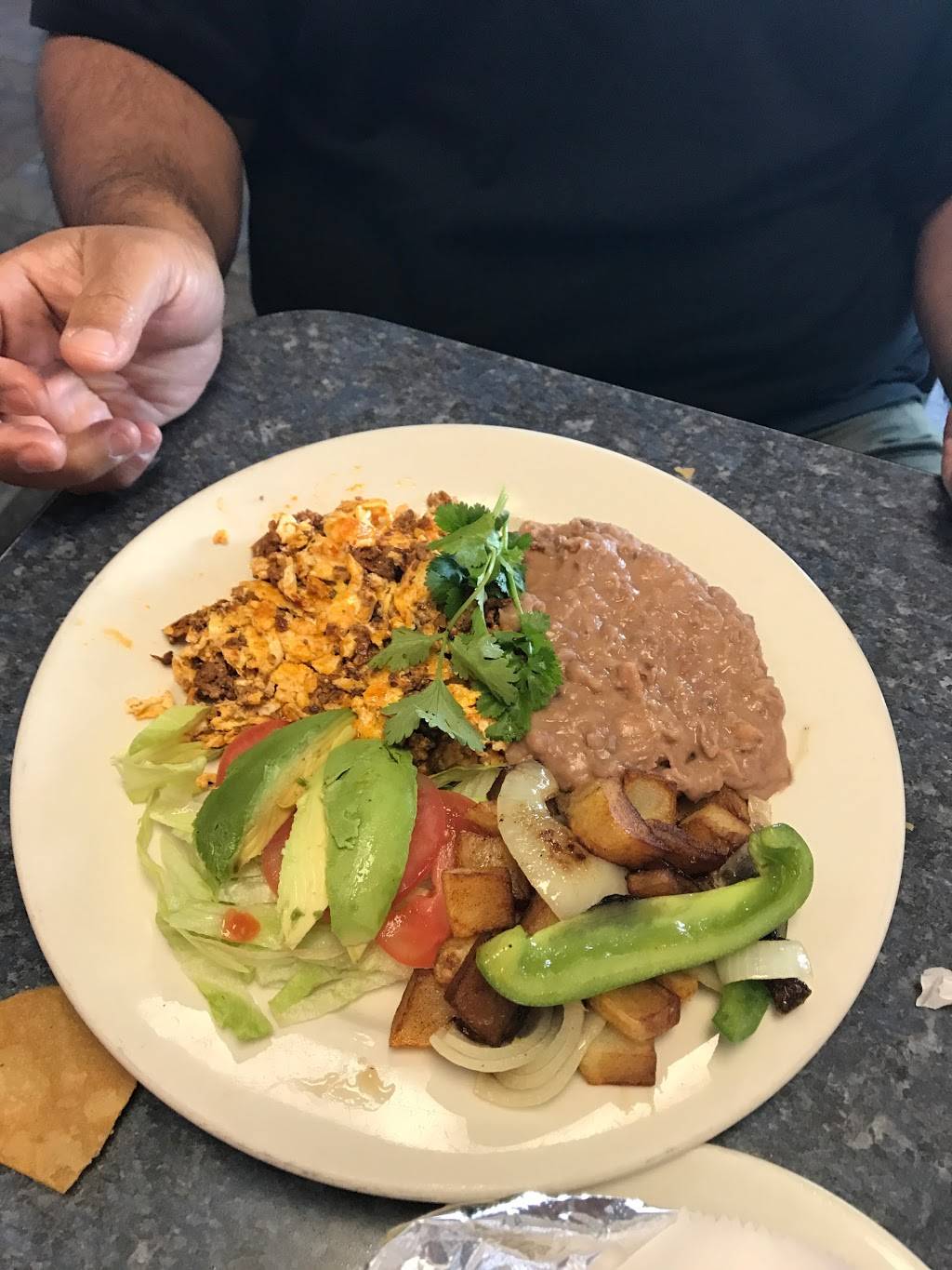 Clios Restaurant | restaurant | 15749 North Fwy, Houston, TX 77090, USA | 2818754745 OR +1 281-875-4745