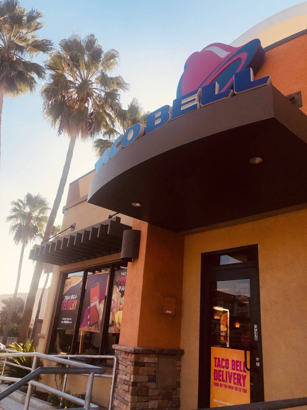 Taco Bell | meal takeaway | 1113 E Colorado St, Glendale, CA 91205, USA | 8189566167 OR +1 818-956-6167