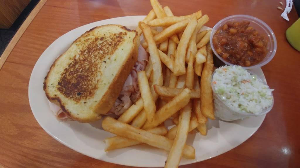 Bar-B-Q Bills | restaurant | 1901 N Young Blvd, Chiefland, FL 32626, USA | 3524934444 OR +1 352-493-4444