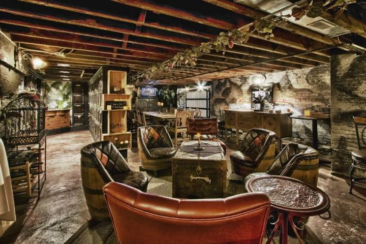 Coles Public House | restaurant | 209 S Main St, Amherst, OH 44001, USA | 4409847432 OR +1 440-984-7432