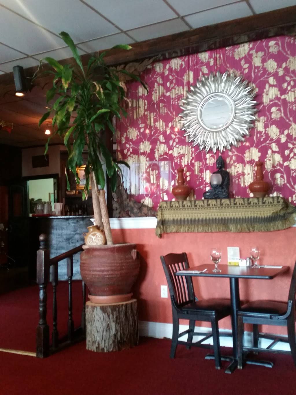 Ruang Tong Thai Cuisine | restaurant | 6790 Forest Hill Ave, Richmond, VA 23225, USA | 8046128616 OR +1 804-612-8616