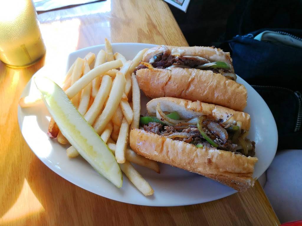 Harriettes Restaurant | restaurant | 95710 Overseas Hwy, Key Largo, FL 33037, USA | 3058528689 OR +1 305-852-8689