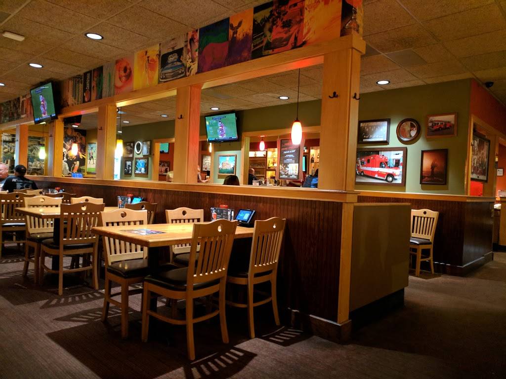 Applebees Grill + Bar | restaurant | 2437 E M 21, Corunna, MI 48817, USA | 9897202727 OR +1 989-720-2727