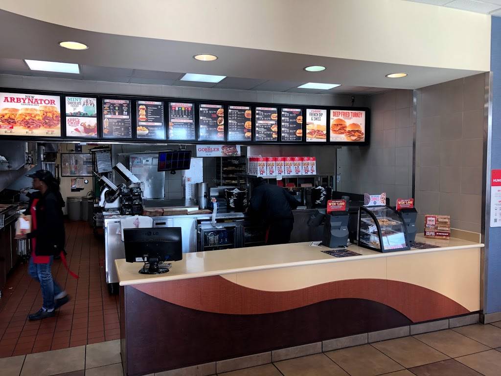 Arbys | restaurant | 4021 Lindell Blvd, St. Louis, MO 63108, USA | 3146520726 OR +1 314-652-0726