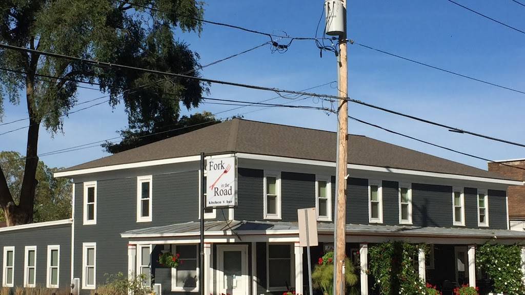Fork in the Road Restaurant | restaurant | 215 N Rochester St, Mukwonago, WI 53149, USA | 2623637849 OR +1 262-363-7849