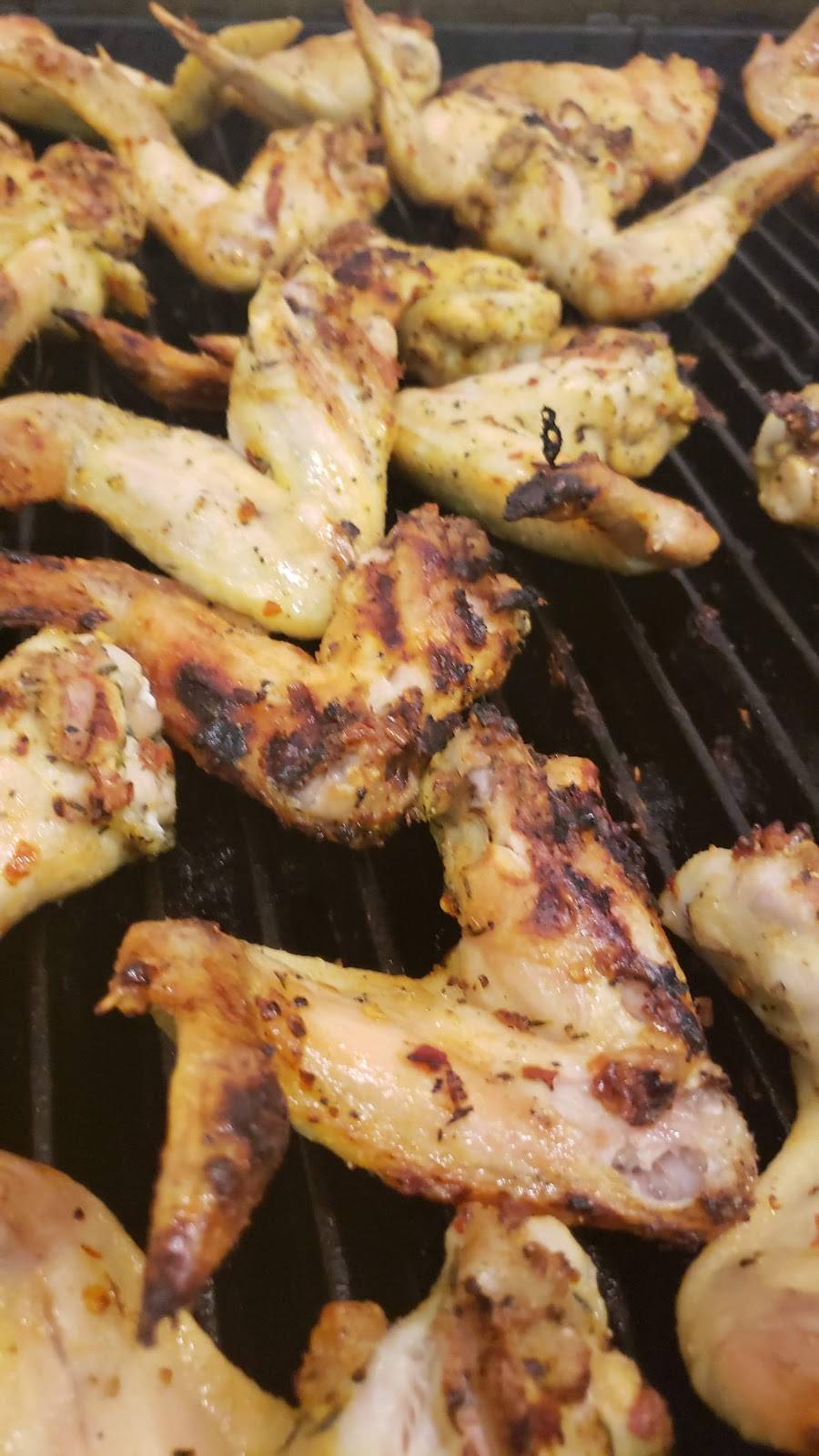 Backyard Barbeque | restaurant | 300 Woodcleft Ave, Freeport, NY 11520, USA | 5167714227 OR +1 516-771-4227