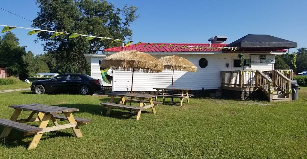 Petrenas Jamaican Grill LLC | restaurant | 247 Tar Heel Rd, Tar Heel, NC 28392, USA | 9108623088 OR +1 910-862-3088