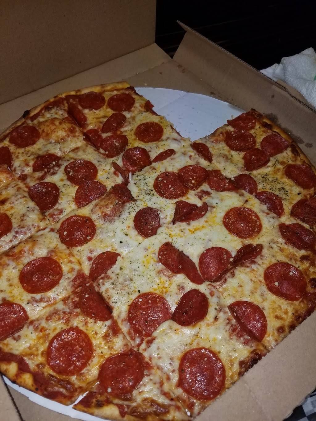 Rosatis Pizza | meal delivery | 953 W Diversey Pkwy, Chicago, IL 60614, USA | 7735709000 OR +1 773-570-9000