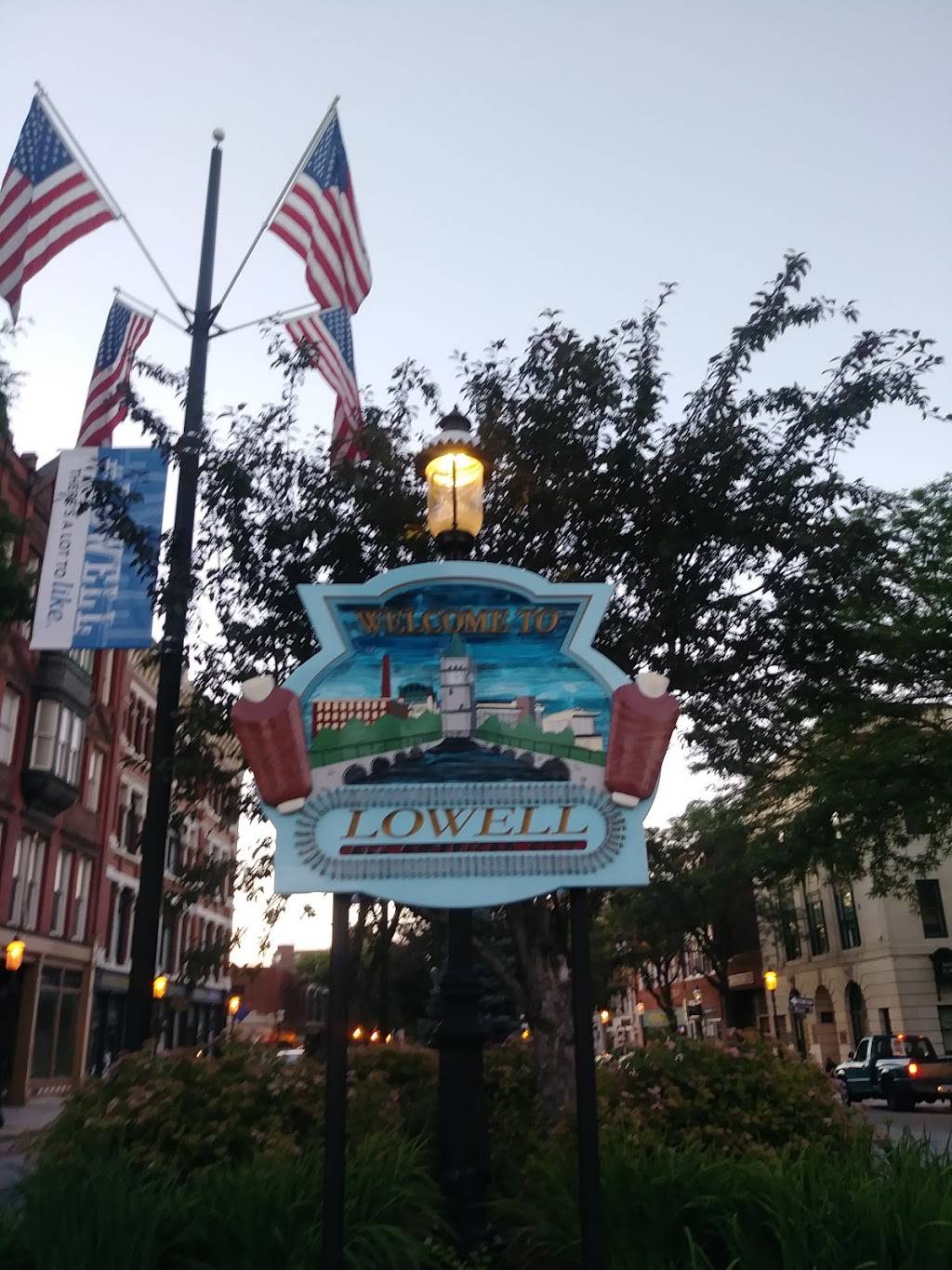 Mandarin Asian Bistro | restaurant | 24 Market St, Lowell, MA 01852, USA | 9786776777 OR +1 978-677-6777