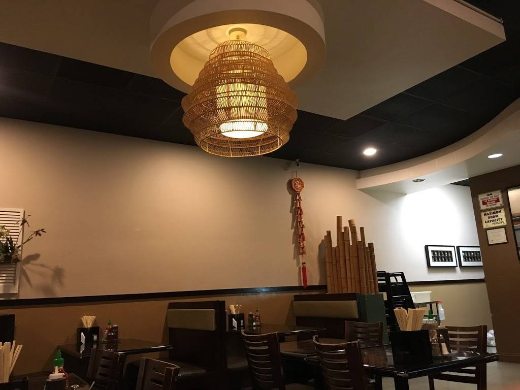 Pho Ginger & Grill | restaurant | 1420 E Plaza Blvd, National City, CA 91950, USA | 6193361544 OR +1 619-336-1544