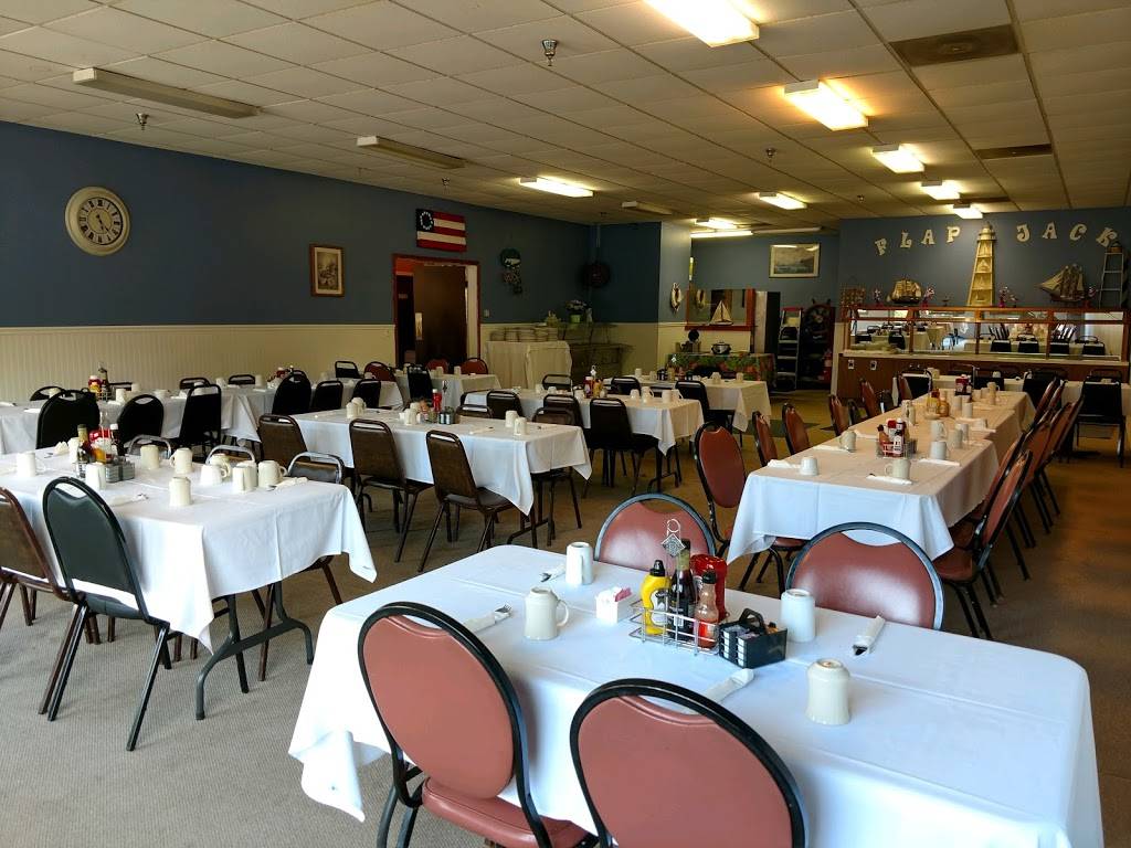 Flap Jack Family Restaurant | restaurant | 102 W Carpenter St, Charlevoix, MI 49720, USA | 2315476466 OR +1 231-547-6466