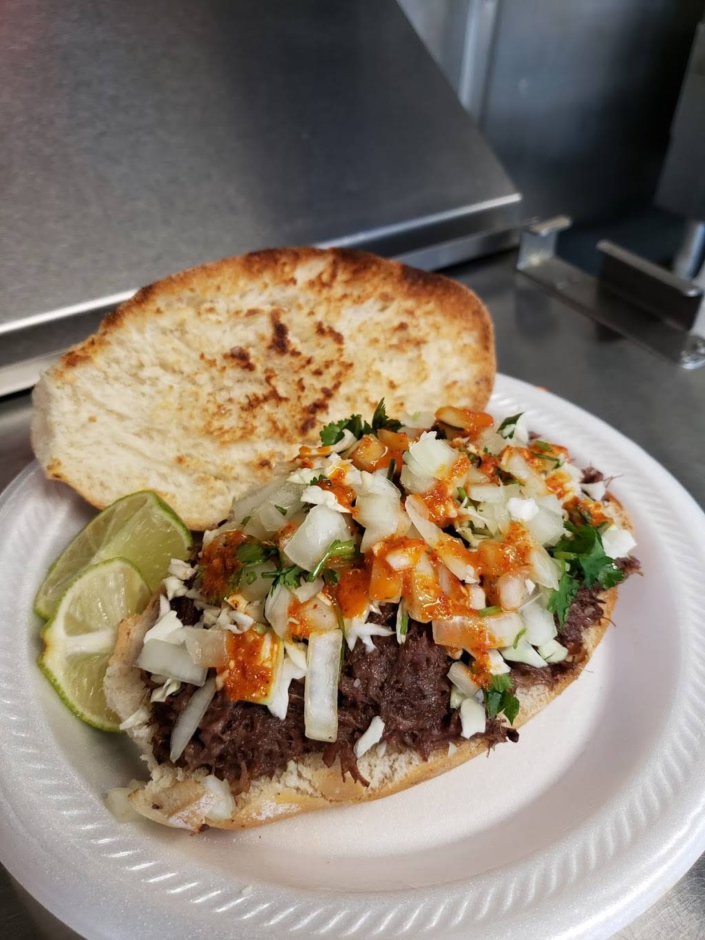 Barbacoa El Oso | restaurant | 2110 S Federal Blvd, Denver, CO 80219, USA | 7203256597 OR +1 720-325-6597