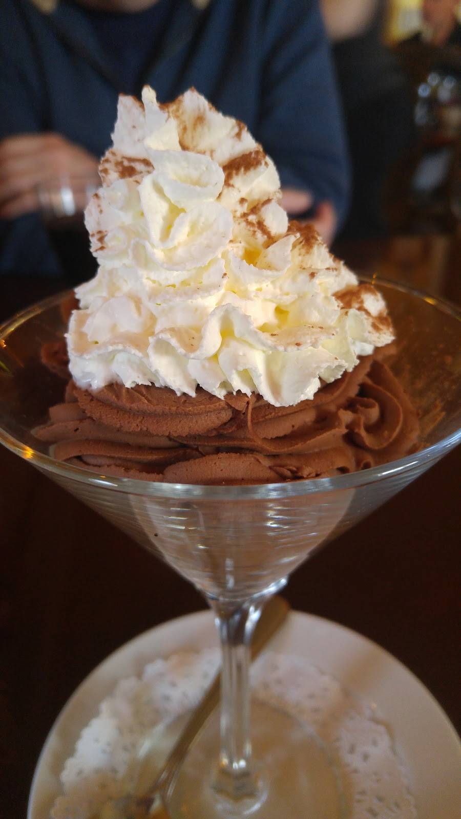 Kristis Restaurant | restaurant | 119 5th Ave, New Glarus, WI 53574, USA | 6085272012 OR +1 608-527-2012