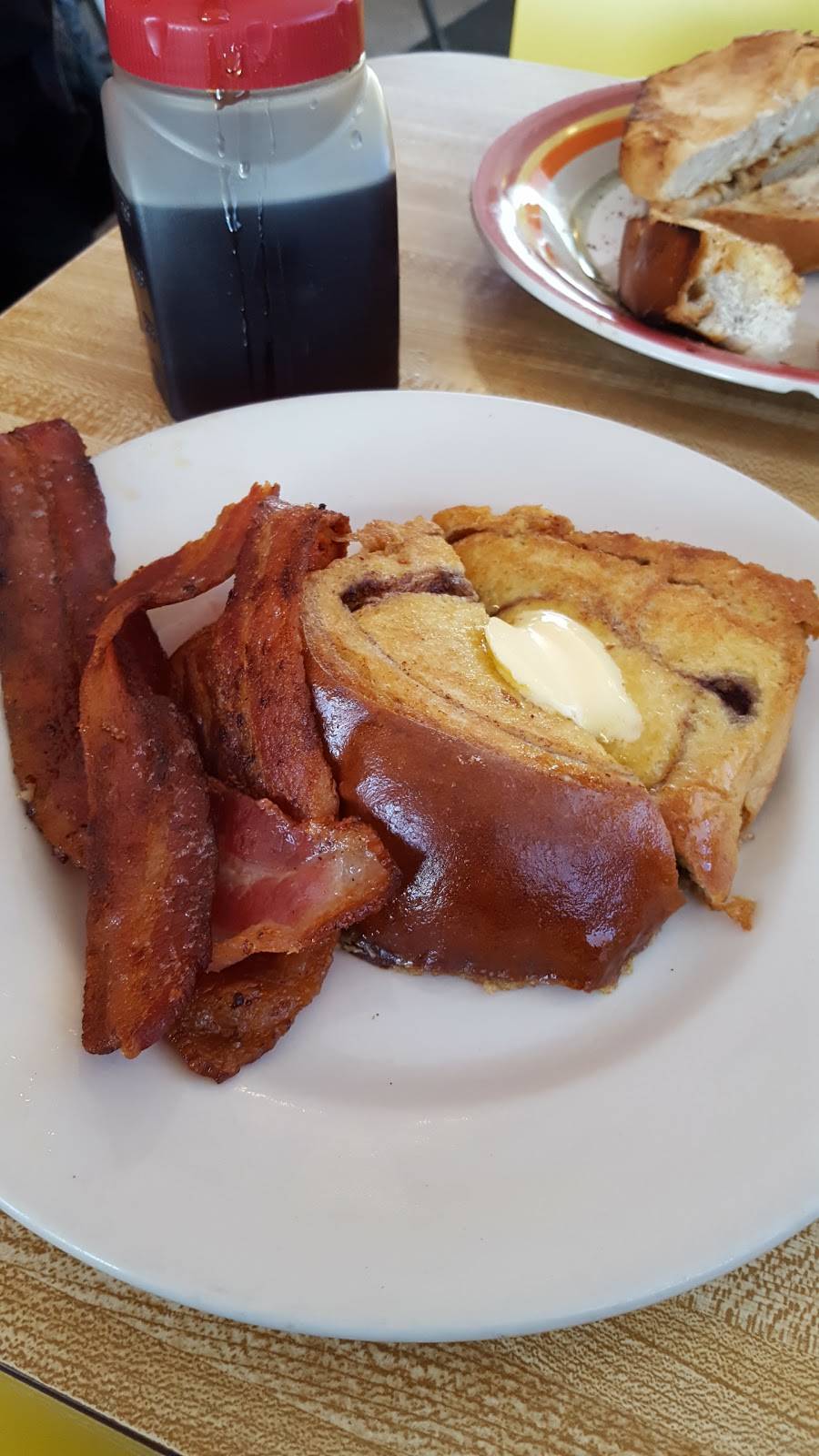 Alices Restaurant | restaurant | 101 North Ave, Skowhegan, ME 04976, USA | 2078584448 OR +1 207-858-4448