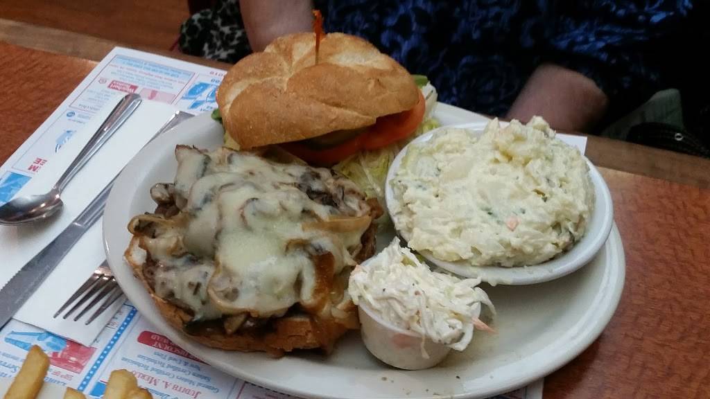 Tic-Toc Family Restaurant | restaurant | 2510 Northampton St, Easton, PA 18045, USA | 6102526466 OR +1 610-252-6466