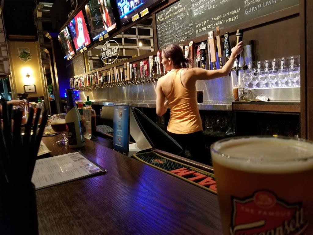 The Brass Tap | restaurant | 895 Wiggins Pass Rd, Naples, FL 34110, USA | 2396316397 OR +1 239-631-6397