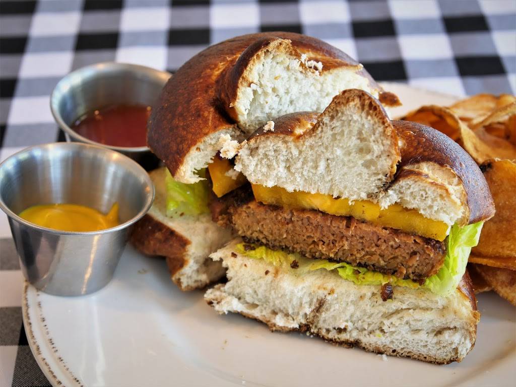 Inn on Water Street - Inn Kitchen | restaurant | 560 S Water St, Marine City, MI 48039, USA | 8106765200 OR +1 810-676-5200