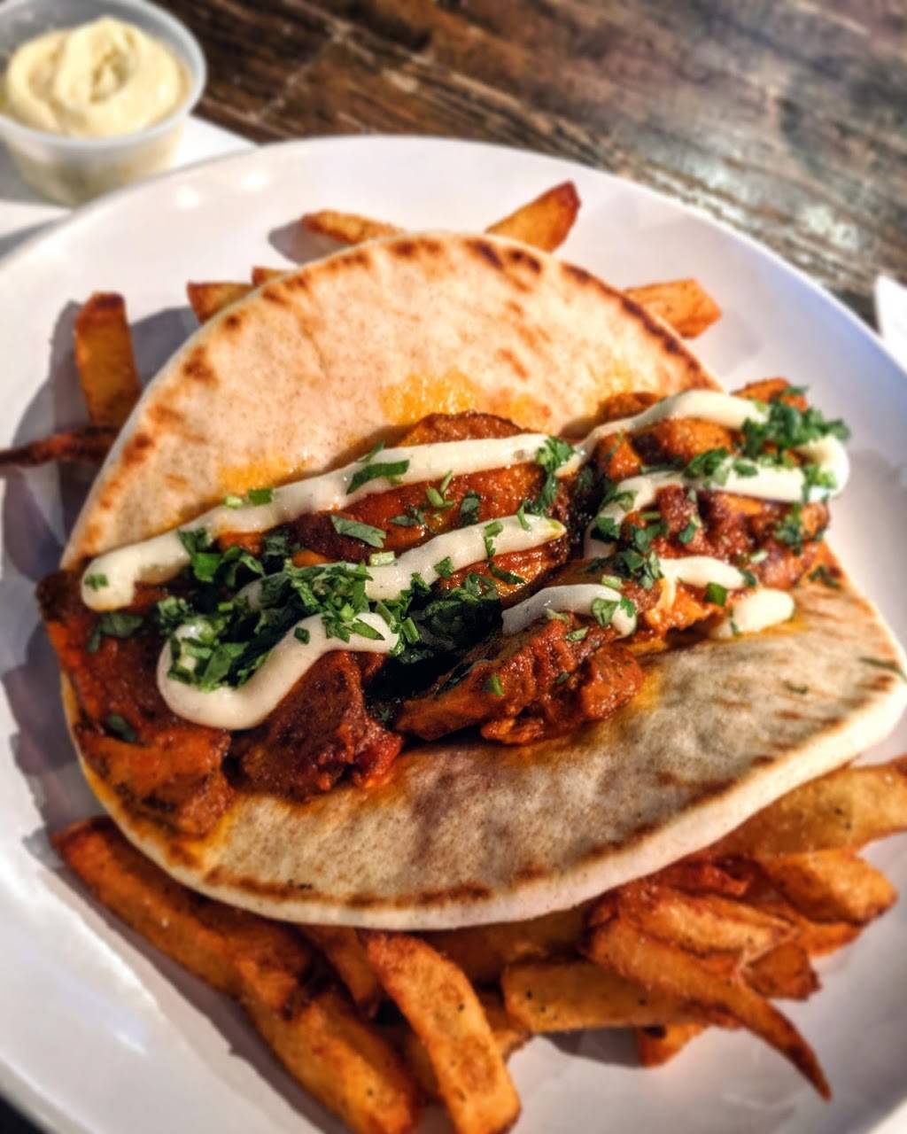 Busters Bistro | restaurant | 300 Sanford Ave, Sanford, FL 32771, USA | 4077326880 OR +1 407-732-6880