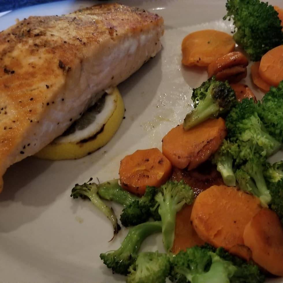 The Great Divide | restaurant | 743 E New York St, Indianapolis, IN 46202, USA | 3176372192 OR +1 317-637-2192