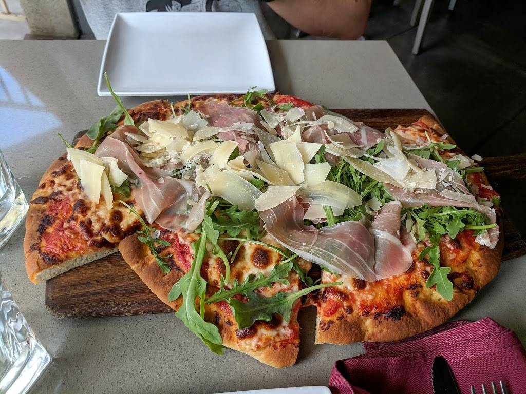 SoleLuna Cafe | restaurant | 702 Ash St, San Diego, CA 92101, USA | 6192320436 OR +1 619-232-0436