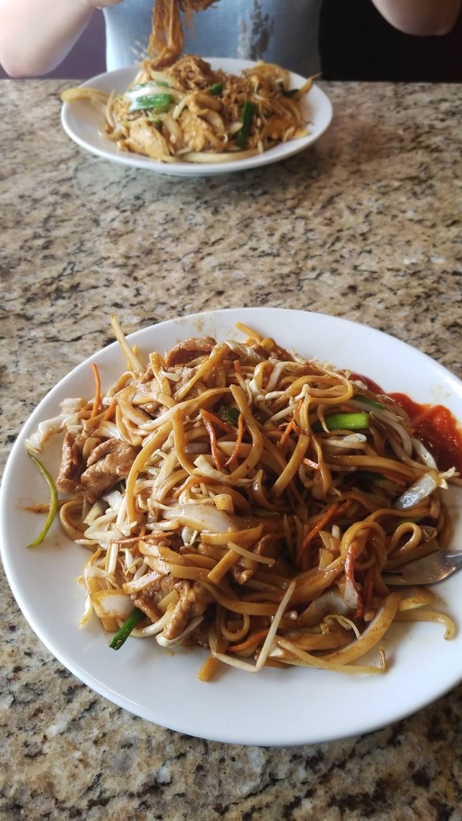 Les Wok | restaurant | 812 W Rosedale St, Fort Worth, TX 76104, USA | 8173366632 OR +1 817-336-6632