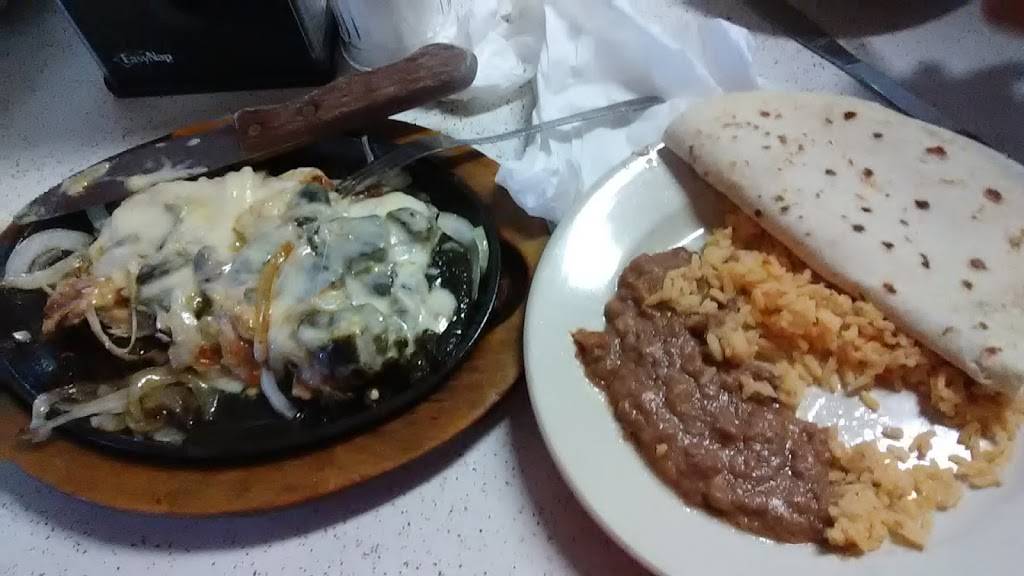 El Olvido Hacienda | restaurant | 632 E Kingsbury St, Seguin, TX 78155, USA | 8303790106 OR +1 830-379-0106