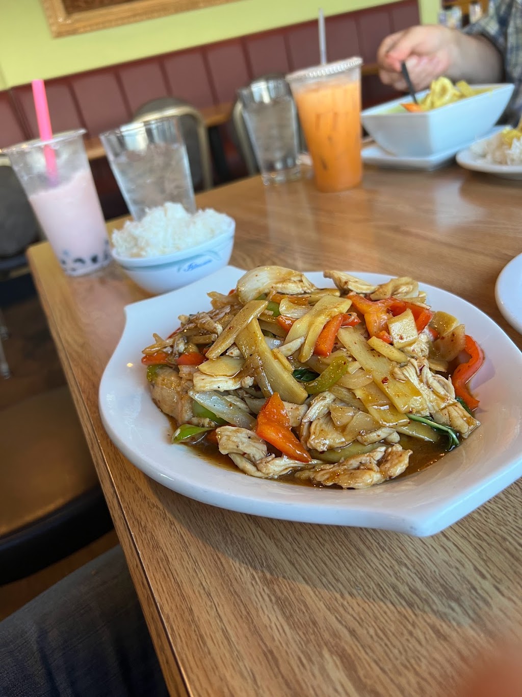 Bangkok Thai Cuisine | restaurant | 8318 W Gage Blvd, Kennewick, WA 99336, USA | 5097357631 OR +1 509-735-7631
